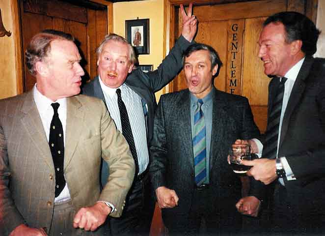 09AGM1988.jpg, 27205 bytes