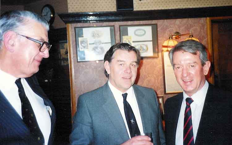 11AGM1991.jpg, 25107 bytes