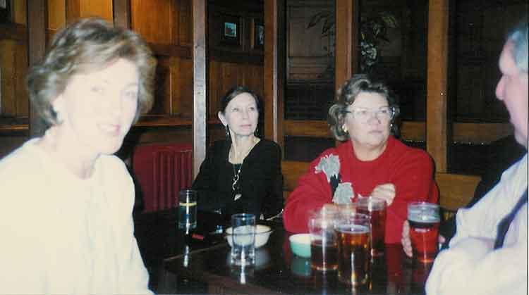 17AGM1993.jpg, 18684 bytes