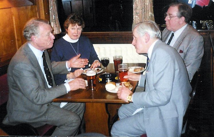 10AGM1994.jpg, 250842 bytes