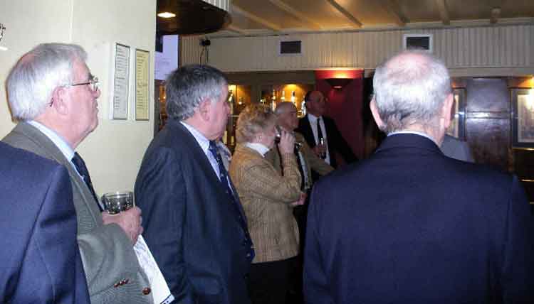 11AGM2006.jpg, 18772 bytes