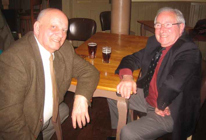 agm2008pic30.jpg, 18298 bytes