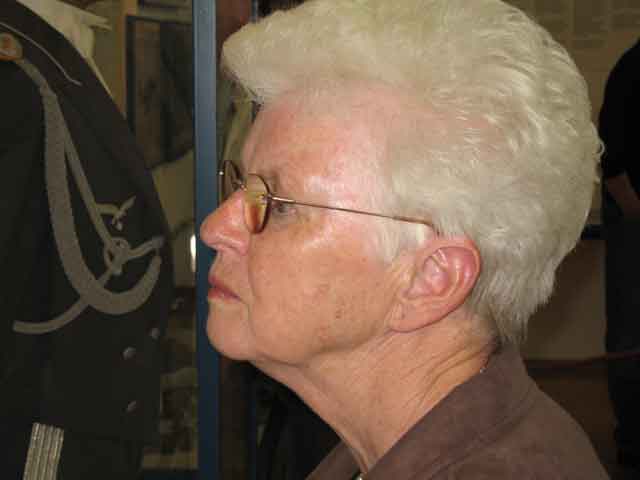 gafpic704.jpg, 12529 bytes